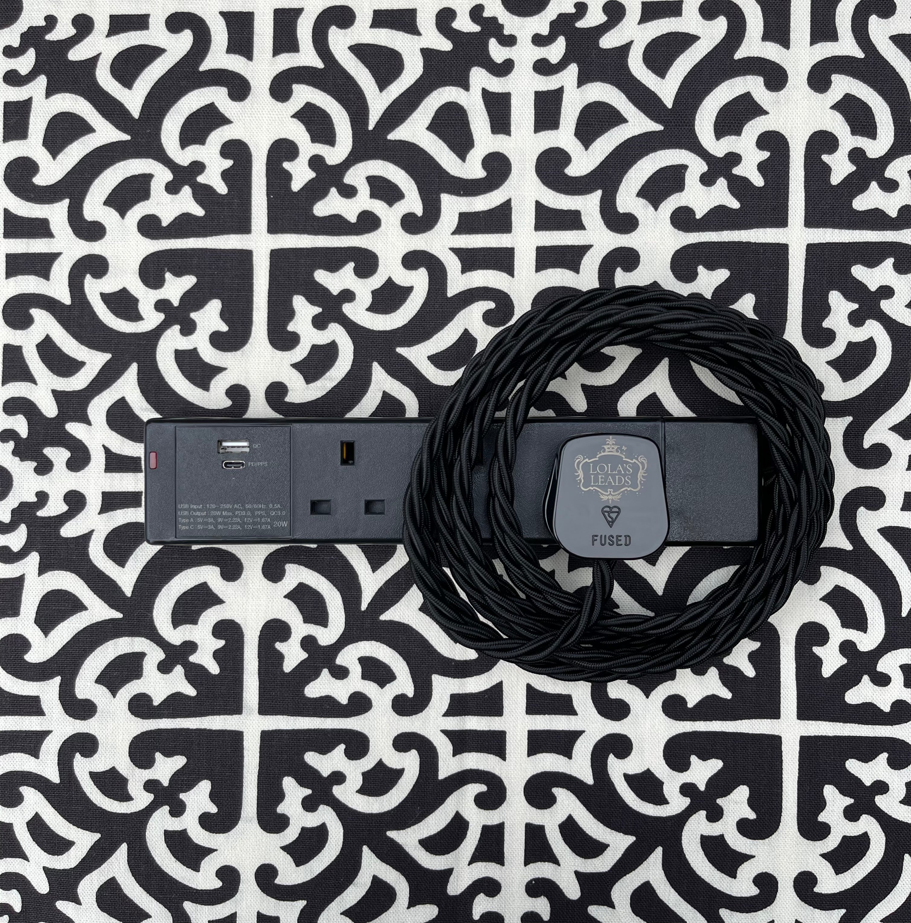 USB A+C Black 3 Gang - Lola's Leads USB Options - Image 4